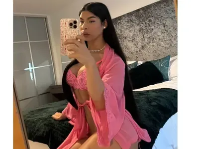Júlia – Ts Escort Swansea