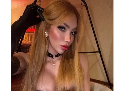 Jully – Ts Escort London